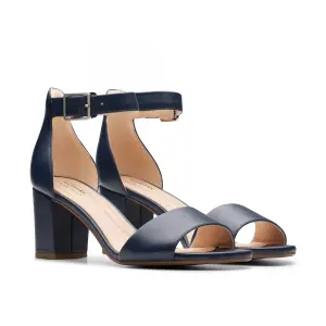 Navy heels clarks discount
