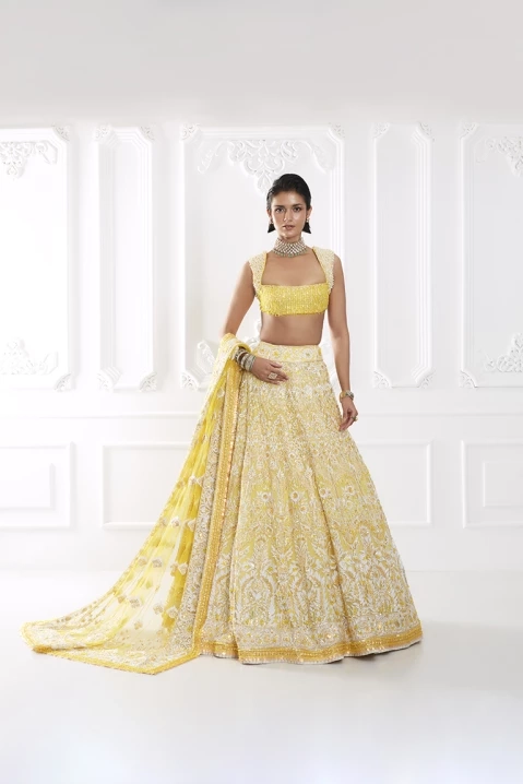 Fashion News | Fashion Faceoff: Alia or Bhumi, Whose Yellow Manish Malhotra  Lehenga Did You Like More? | 👗 LatestLY