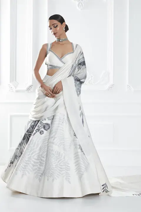Sensational Lehenga Style Saree Designs For Brides To Flaunt At Their  Nuptials!﻿