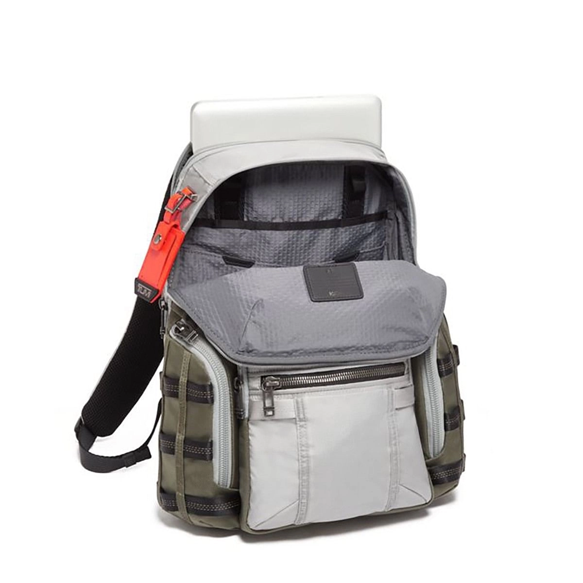 https://cdn.pixelbin.io/v2/black-bread-289bfa/8SgLvx/original/tumi-product/410309896001/665/410309896001_5.webp