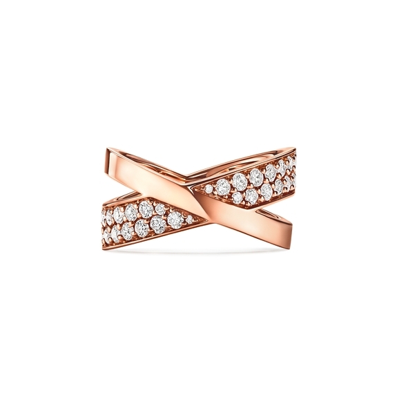 Wide Ring in Rose Gold with Diamonds