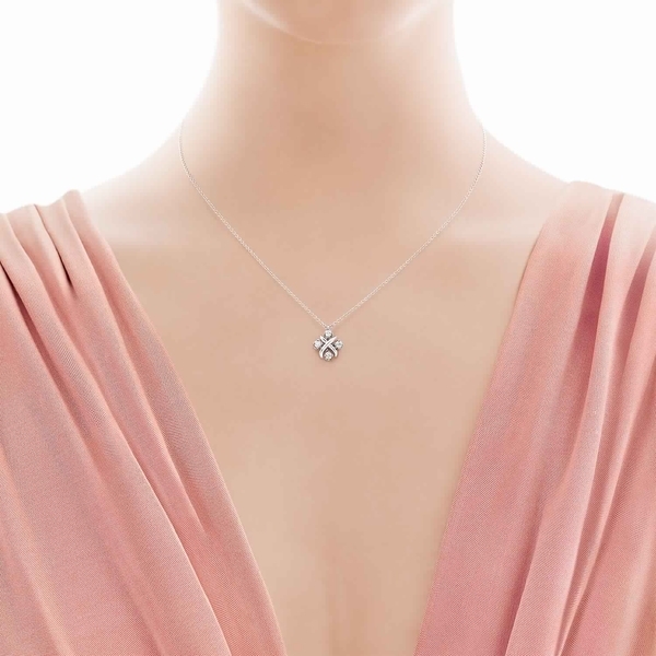 Lynn Pendant