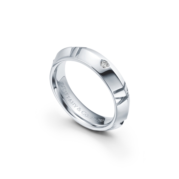 X Closed Narrow Ring in White Gold with Diamonds, 4.5 mm Wide