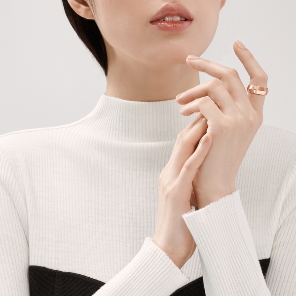 X Closed Wide Ring in Rose Gold with Diamonds, 7.5 mm Wide