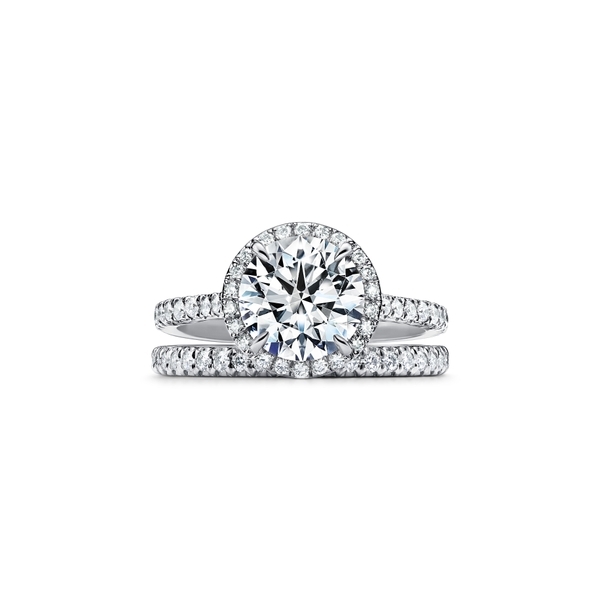 Round Brilliant Engagement Ring in Platinum