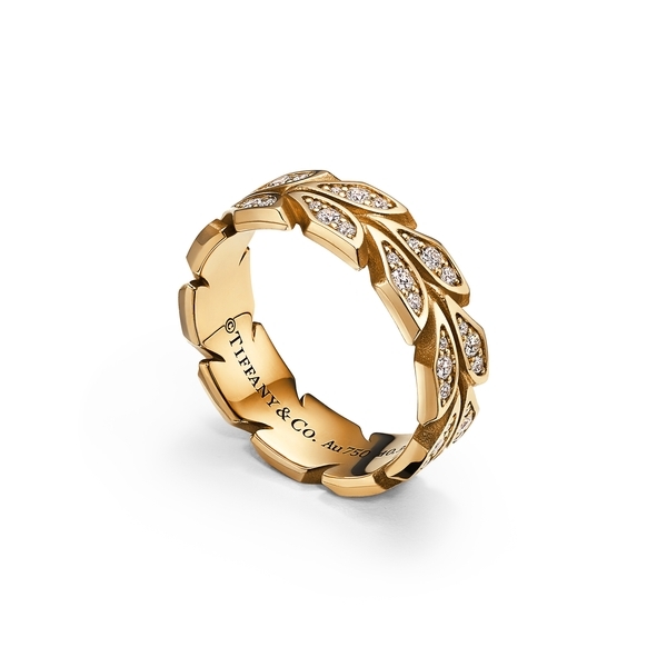 Vine Band Ring in Yellow Gold with Diamonds, 6 mm Wide