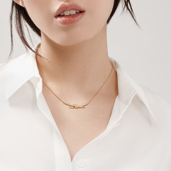 Pendant in Yellow Gold with Diamonds