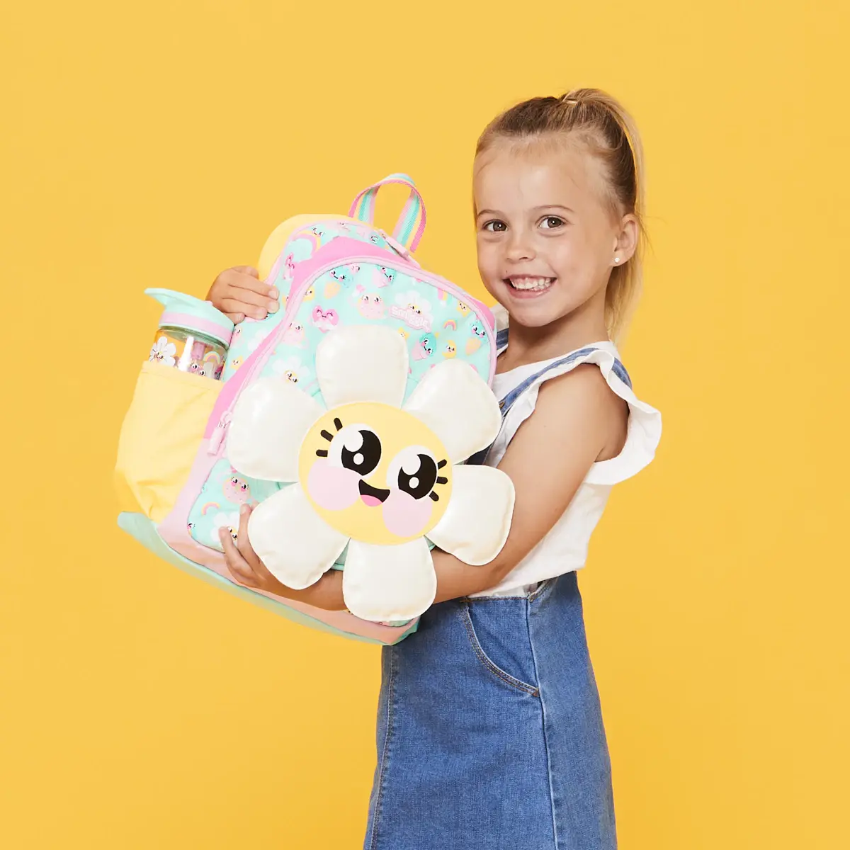 Smiggle Movin' Lunch Box Bento, Medium, Mint, 3Y+