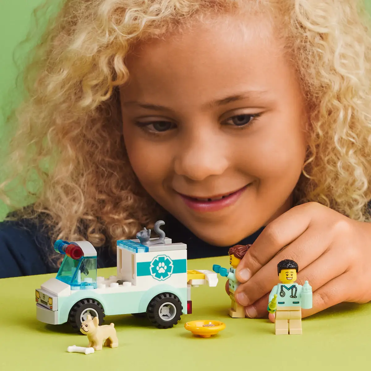 LEGO City Vet Van Rescue Building Toy Set, 58 Pieces, Multicolour, 4Y+