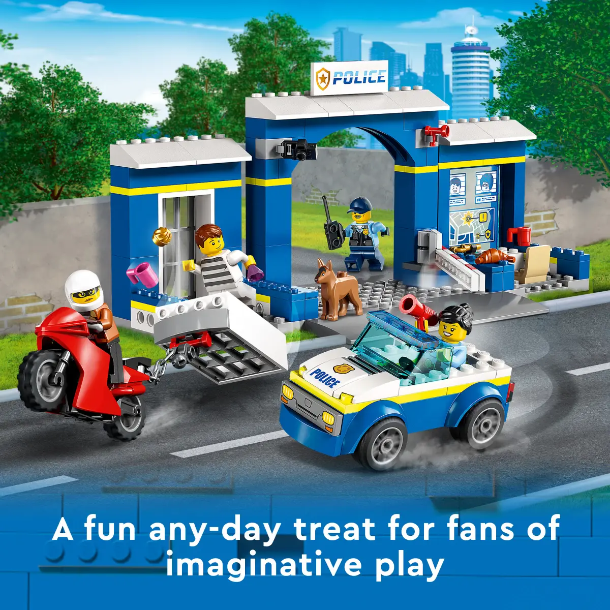 LEGO City Police Station Chase Building Toy Set, 172 Pieces, Multicolour, 4Y+
