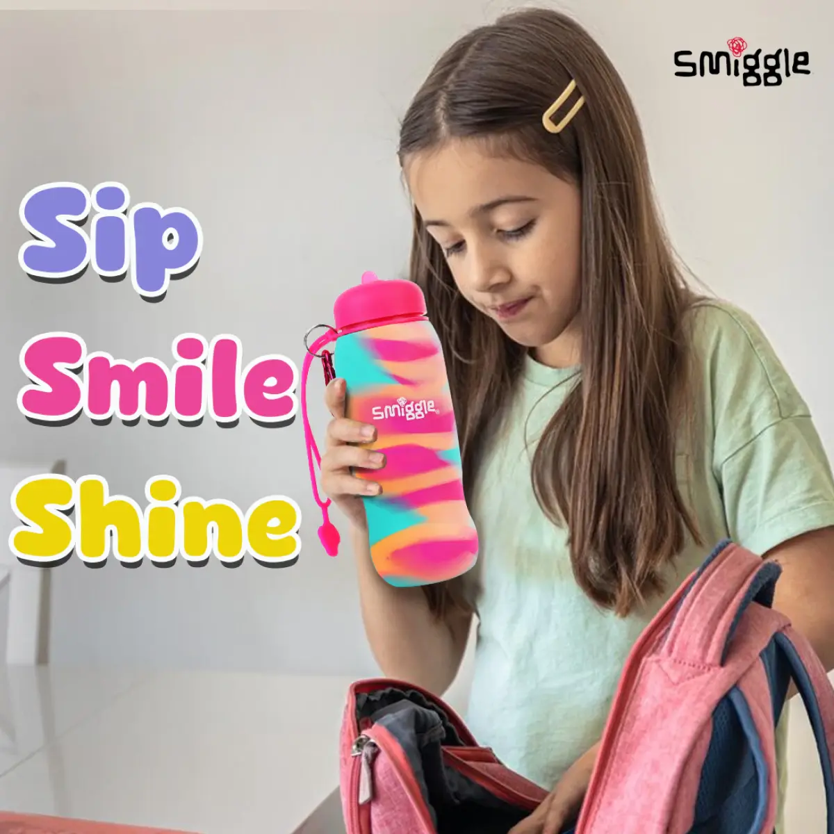 Smiggle Vivid Silicone Roll Up Water Bottle for Kids 630 ML Capacity BPA Free Lightweight Safe Durable Drinking Water Bottle - Pink, 3Y+