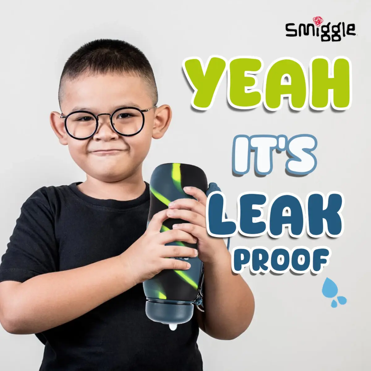 Smiggle Vivid Silicone Roll Up Water Bottle for Kids 630 ML Capacity BPA Free Lightweight Safe Durable Drinking Water Bottle - Grey, 3Y+