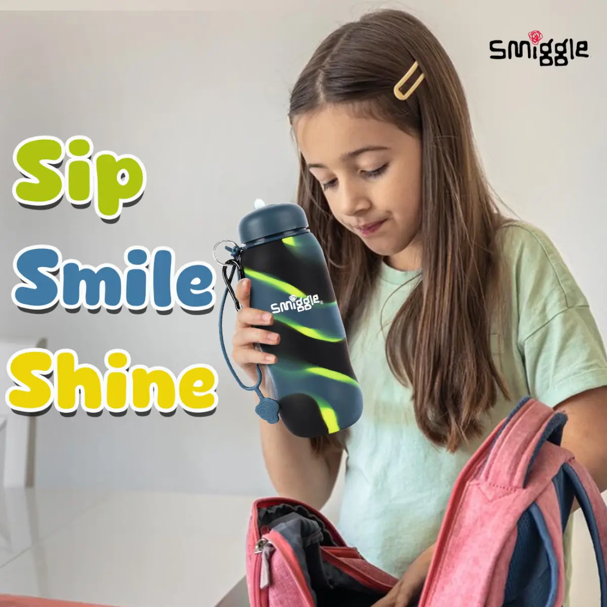 Smiggle Vivid Silicone Roll Up Water Bottle for Kids 630 ML Capacity BPA Free Lightweight Safe Durable Drinking Water Bottle - Grey, 3Y+