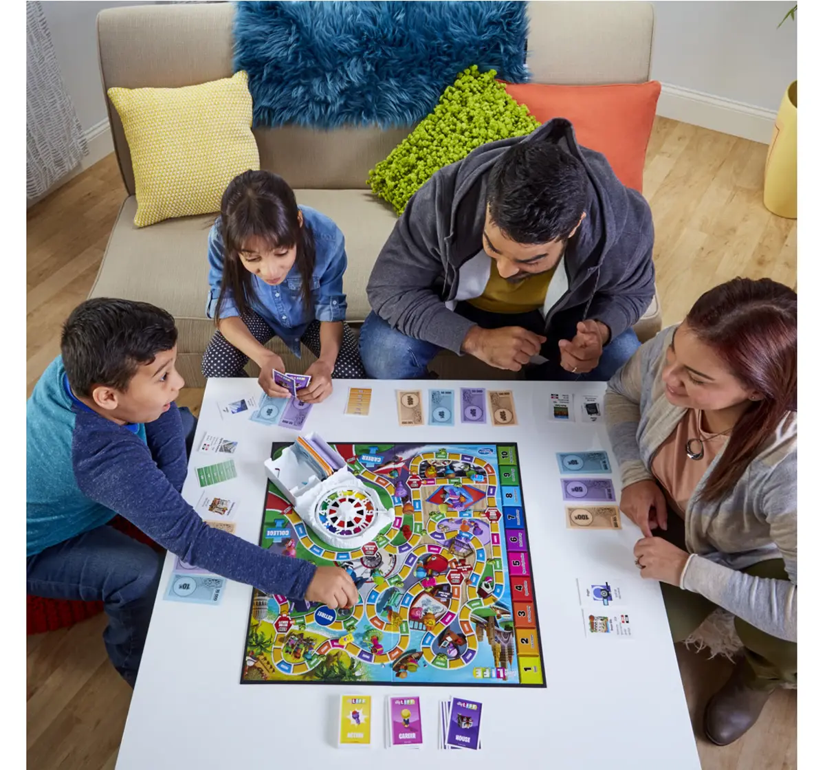 Hasbro Gaming The Game of Life Family Board Game 2 to 4 Players, 8Y+