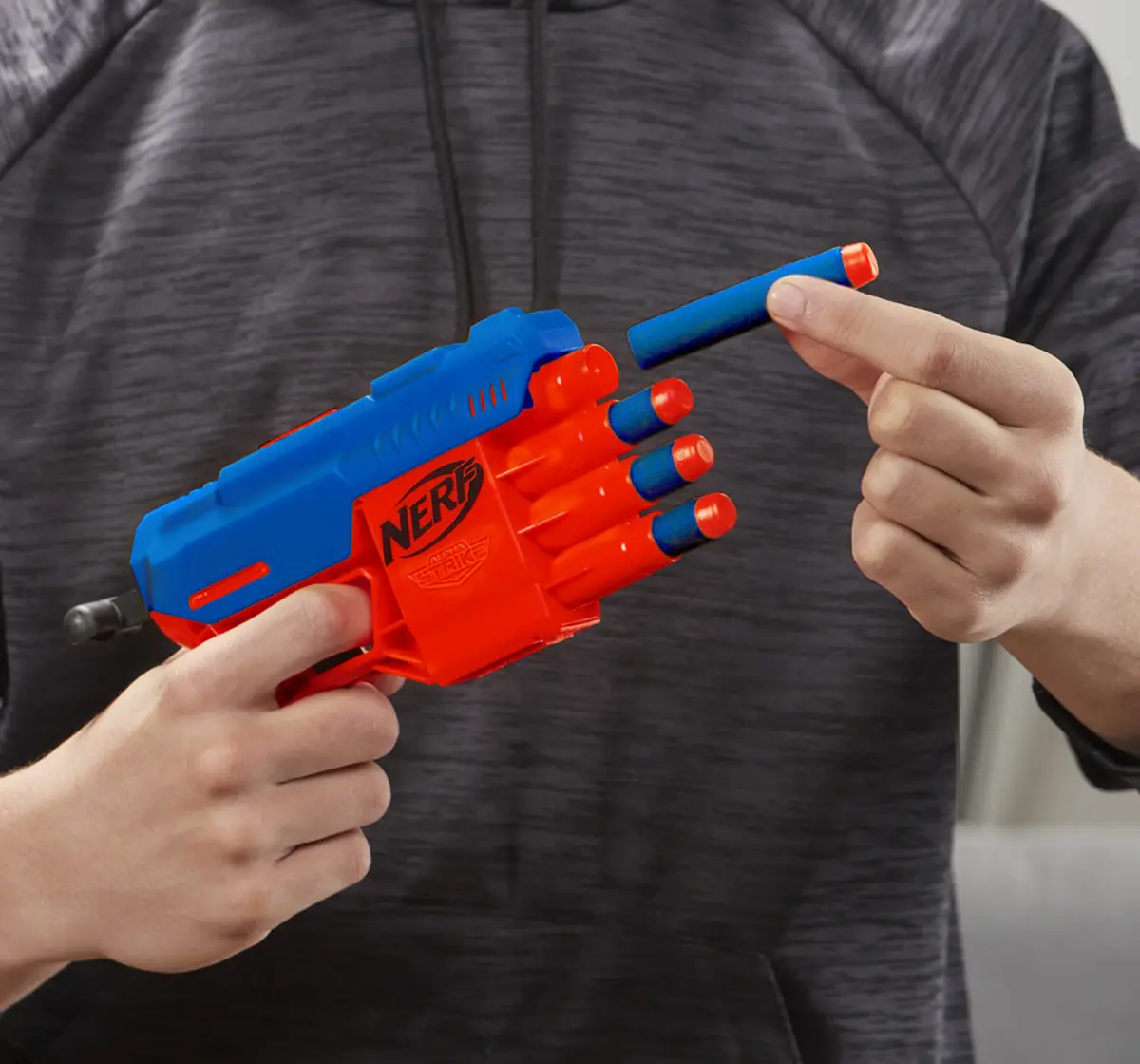 Nerf Alpha Strike Claw QS-4 Blaster, 4 Official Nerf Elite Foam Darts, 8Y+