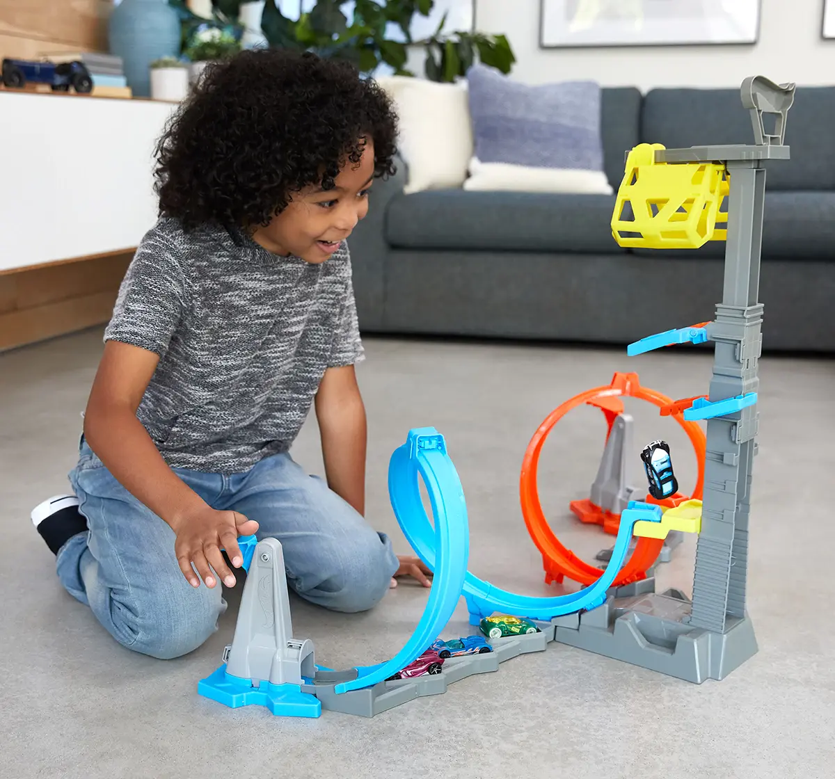 Hot Wheels Loop And Launch Trackset, 5Y+