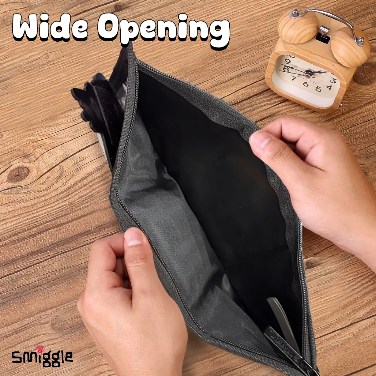 Smiggle Fly Hi Cartoon Kid’s Wallet with Cute Silicone Graphic - Black, 3Y+