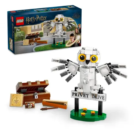 LEGO Harry Potter Hedwig at 4 Privet Drive 76425 (1212 Pieces)