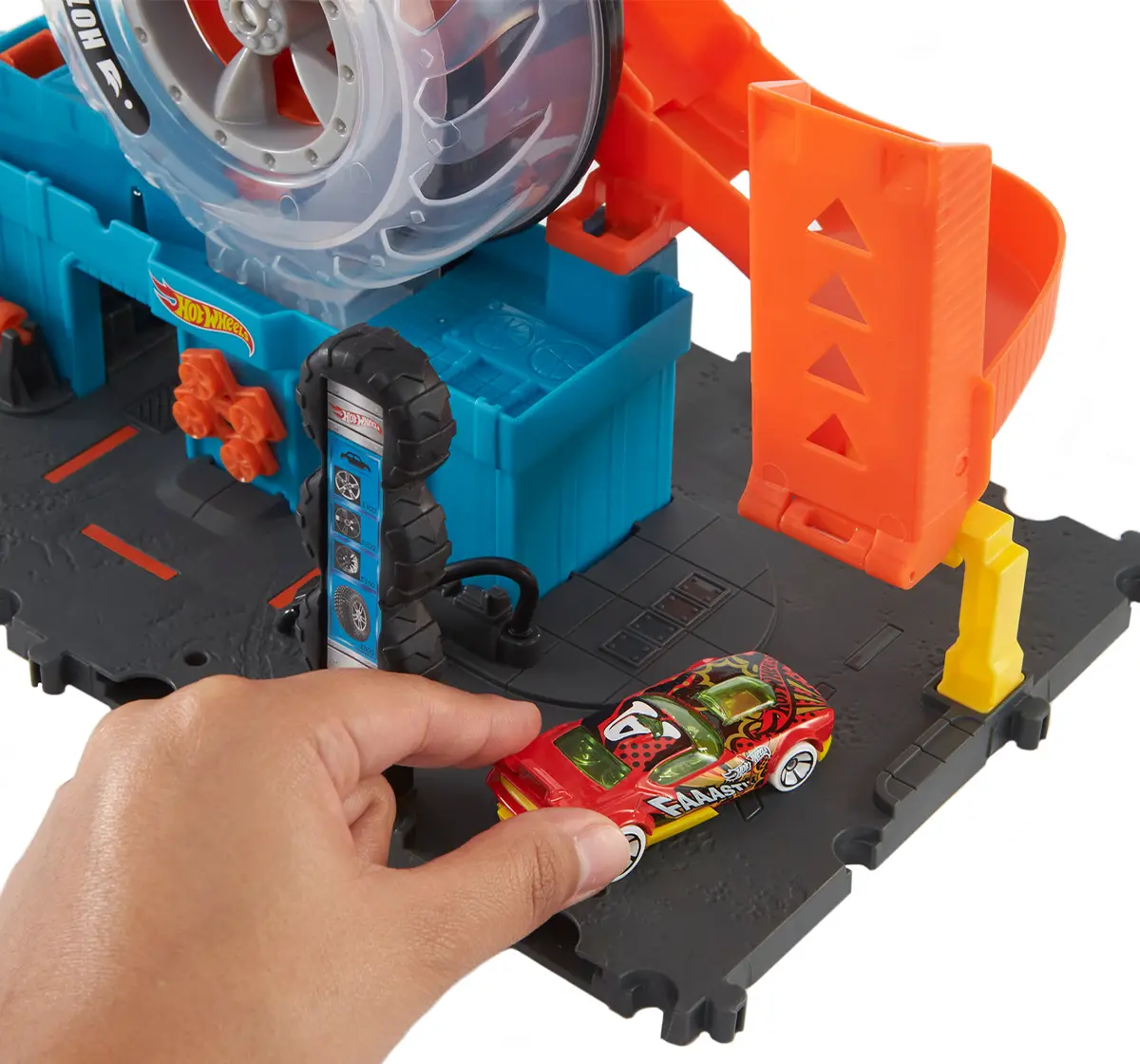 Hot Wheels City Super Twist Tire Shop, 4Y+