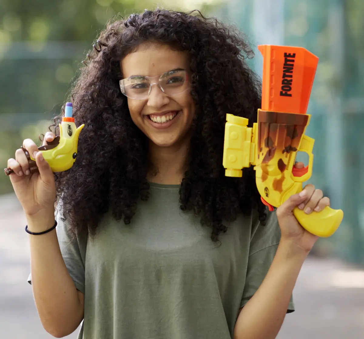 Nerf Fortnite 2-Blaster Peely Pack, 10 Official Nerf Elite Darts, 8Y+