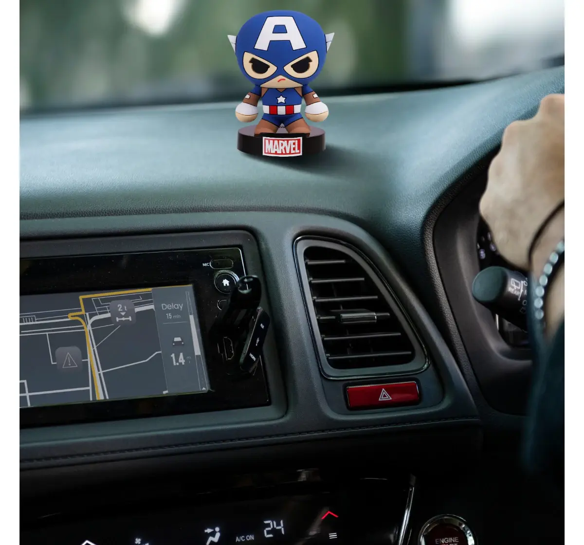 Marvel Captain America 2 in 1 Action Figurine & Keychain, Collectible, 3Y+