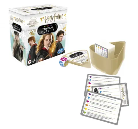 Hasbro Trivial Pursuit: Wizarding World Harry Potter Edition Board Game, Compact Harry Potter Trivia Game, 8Y+, 600 Trivia Questions