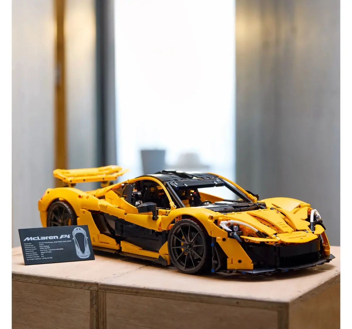 LEGO Technic McLaren P1 Hypercar Set for Adults 42172 (3893 Pieces), 18Y+