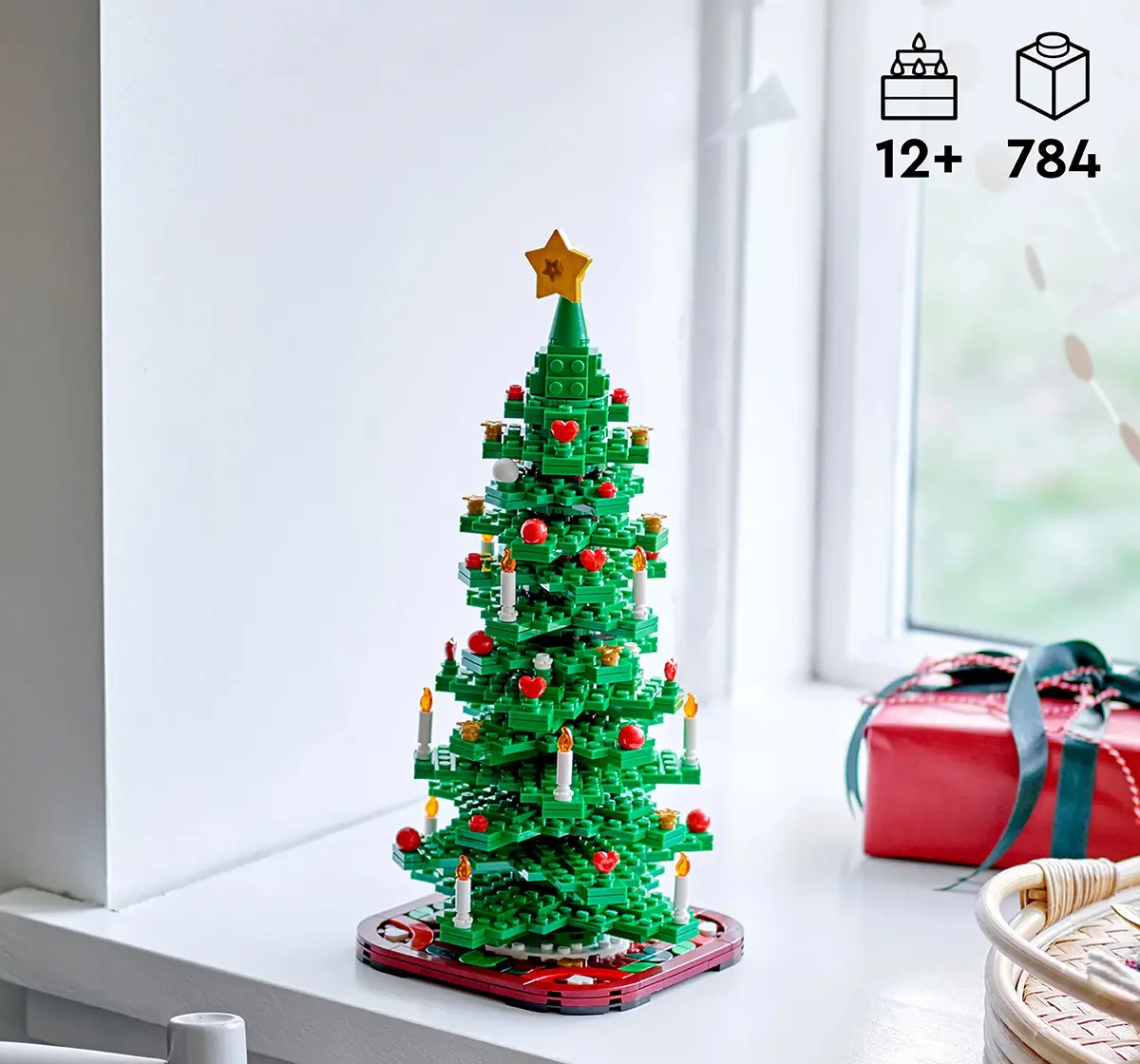 LEGO Christmas Tree Toy 40573 (784 Pieces), 12Y+