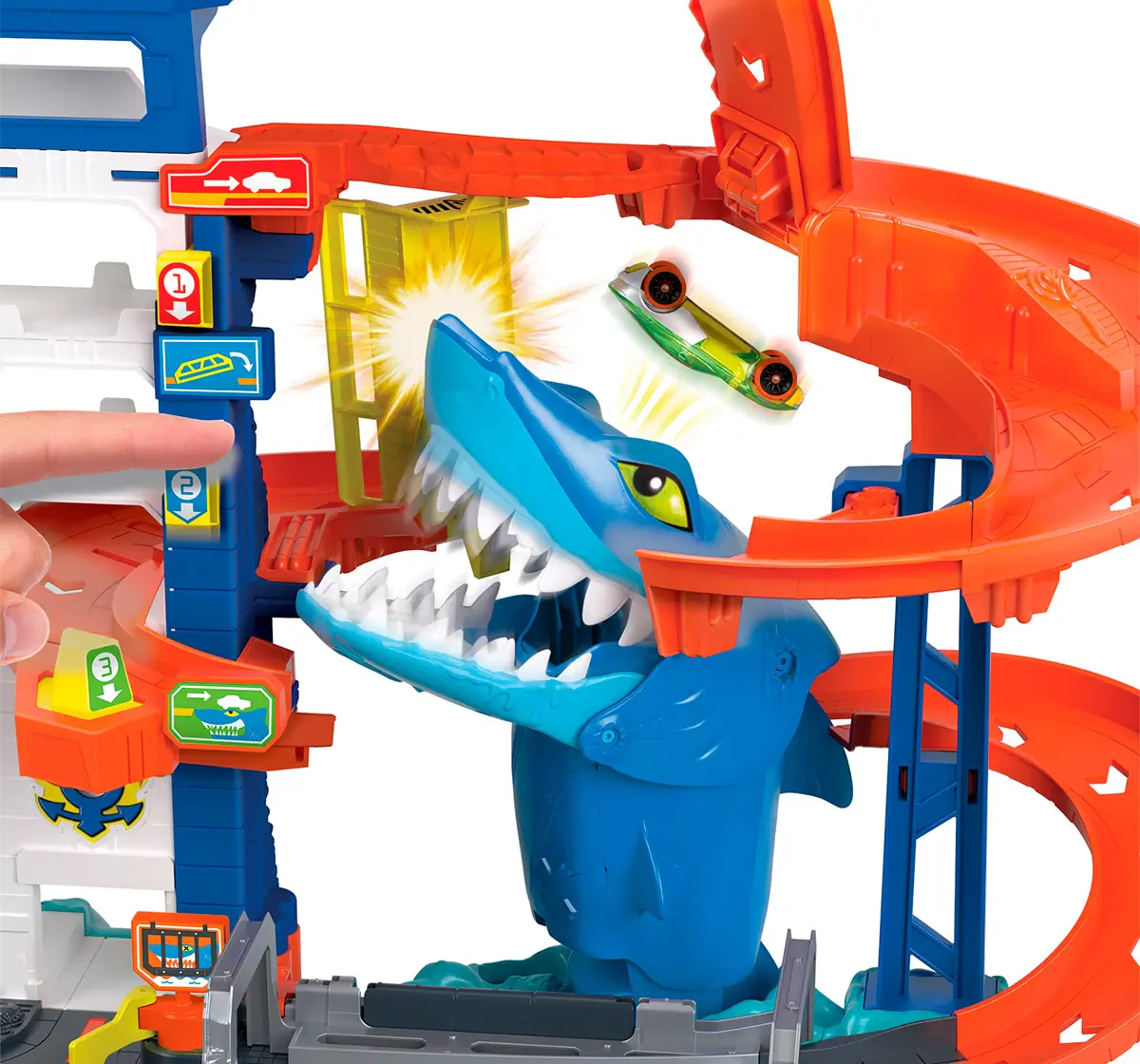 Hot Wheels 1:64 Scale City Fall Key Driver Track Set 4Y+, Multi-Level Playset with Shark Nemesis Challenge, City Shark Escape Playset, Multicolour