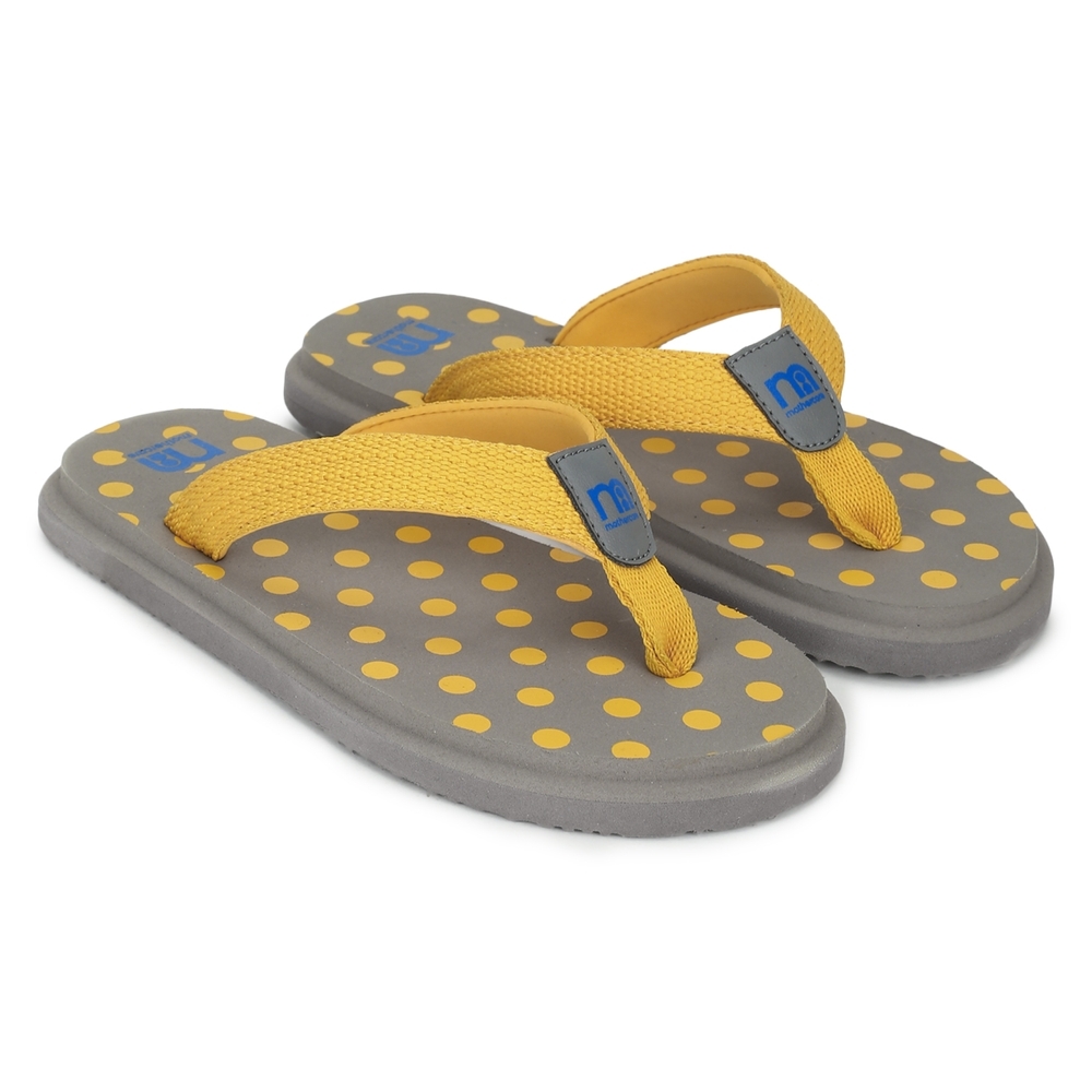 

Unisex Slippers Polka Dot Print - Yellow