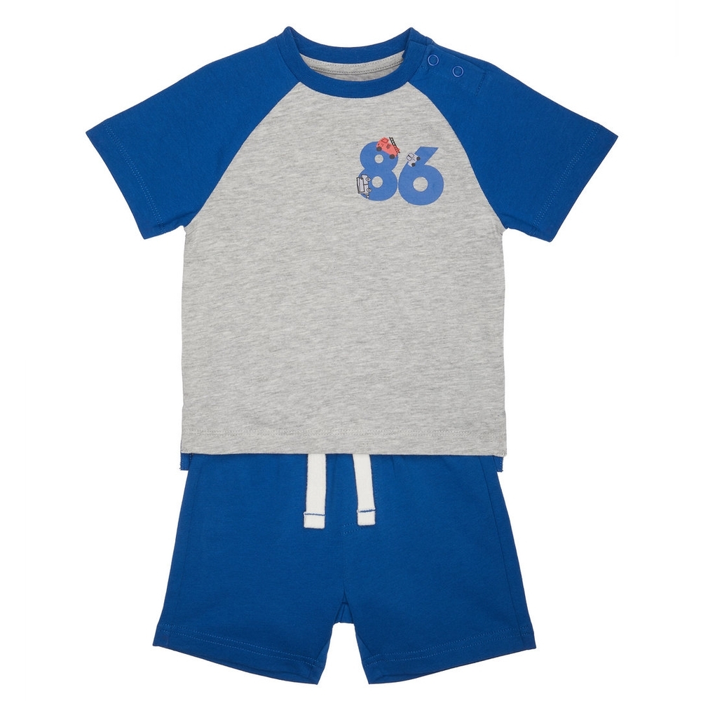 

86 T-Shirt And Blue Shorts Set