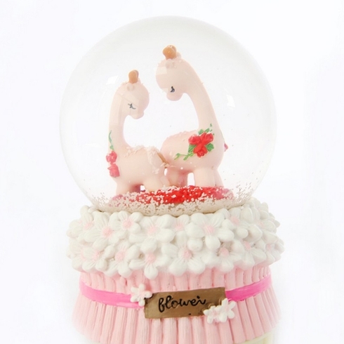 Pink Giraffe Snowglobe 100Mm