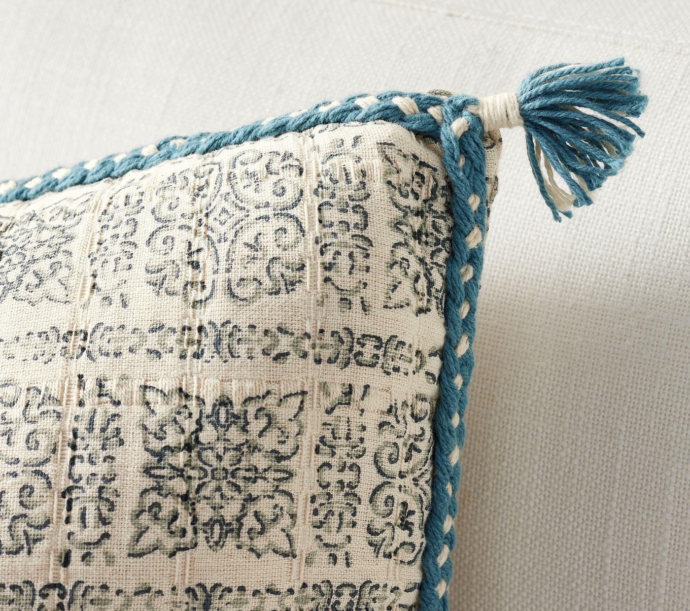 Jacquard Cotton Tassel Pillow