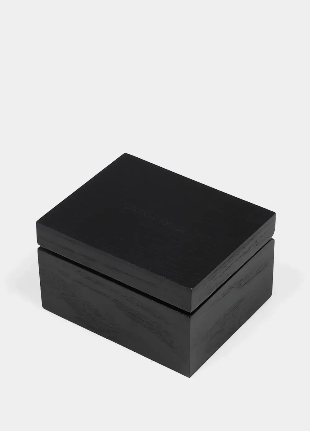 https://cdn.pixelbin.io/v2/black-bread-289bfa/hjn_19/original/product/410480221001/665/410480221001_8_8262.webp