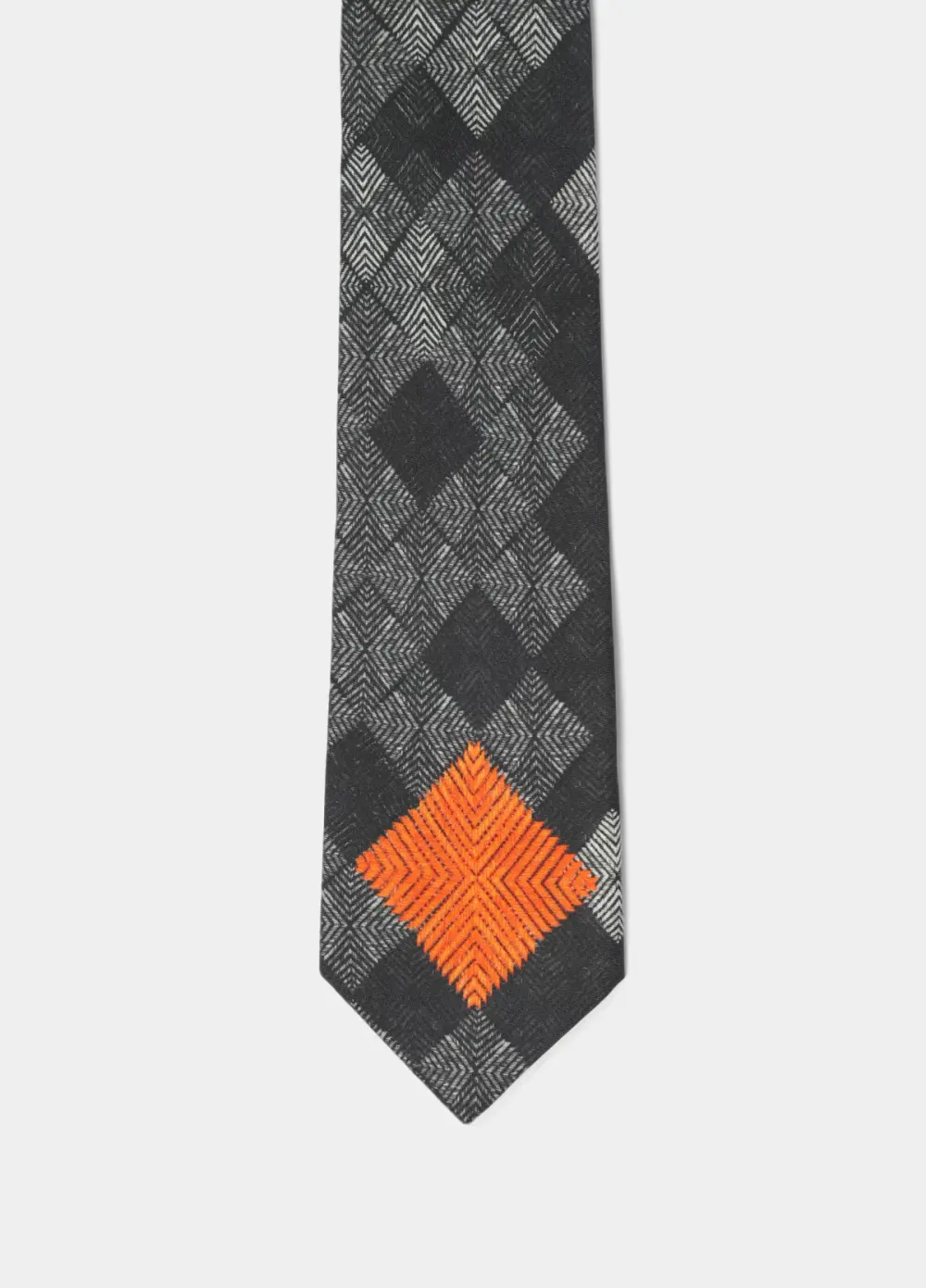 https://cdn.pixelbin.io/v2/black-bread-289bfa/hjn_19/original/product/410480567001/665/410480567001_3_6574.webp