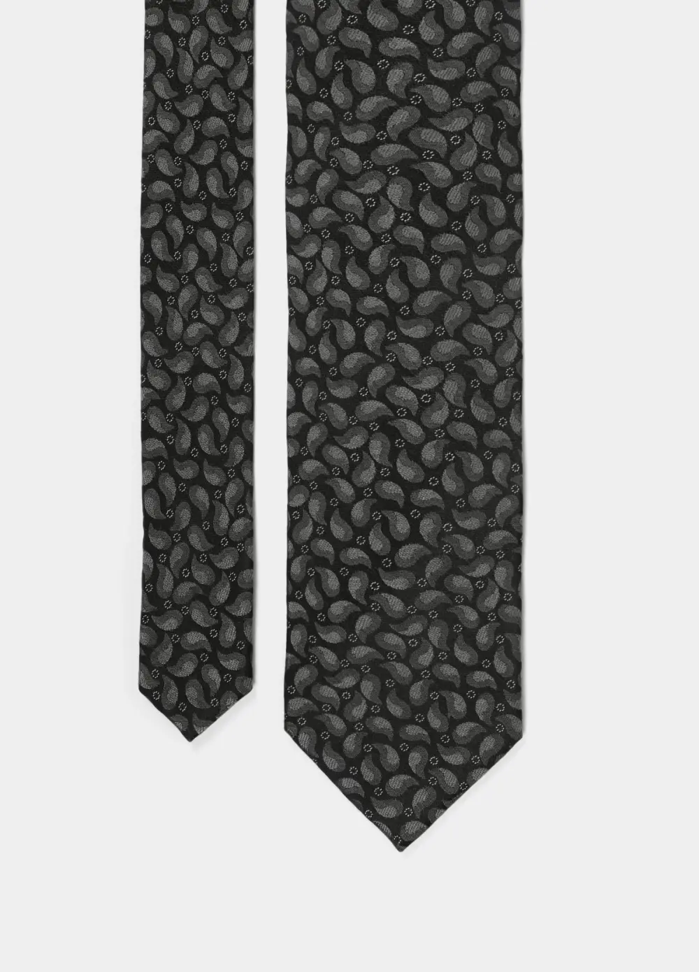 https://cdn.pixelbin.io/v2/black-bread-289bfa/hjn_19/original/product/410481028001/665/410481028001_1_8113.webp