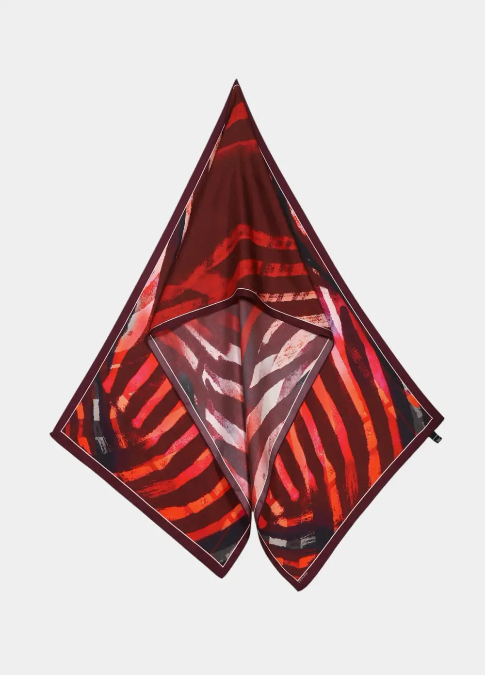 https://cdn.pixelbin.io/v2/black-bread-289bfa/hjn_19/original/product/410481231001/665/410481231001_2_1904.webp