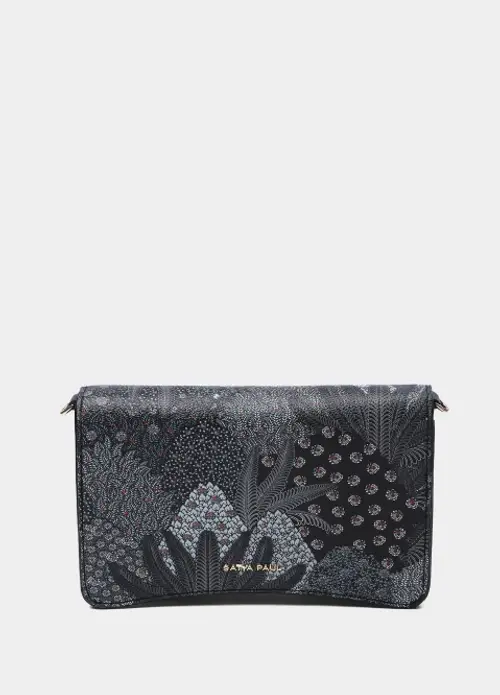 https://cdn.pixelbin.io/v2/black-bread-289bfa/hjn_19/original/product/410480170001/300/410480170001_1_5998.webp