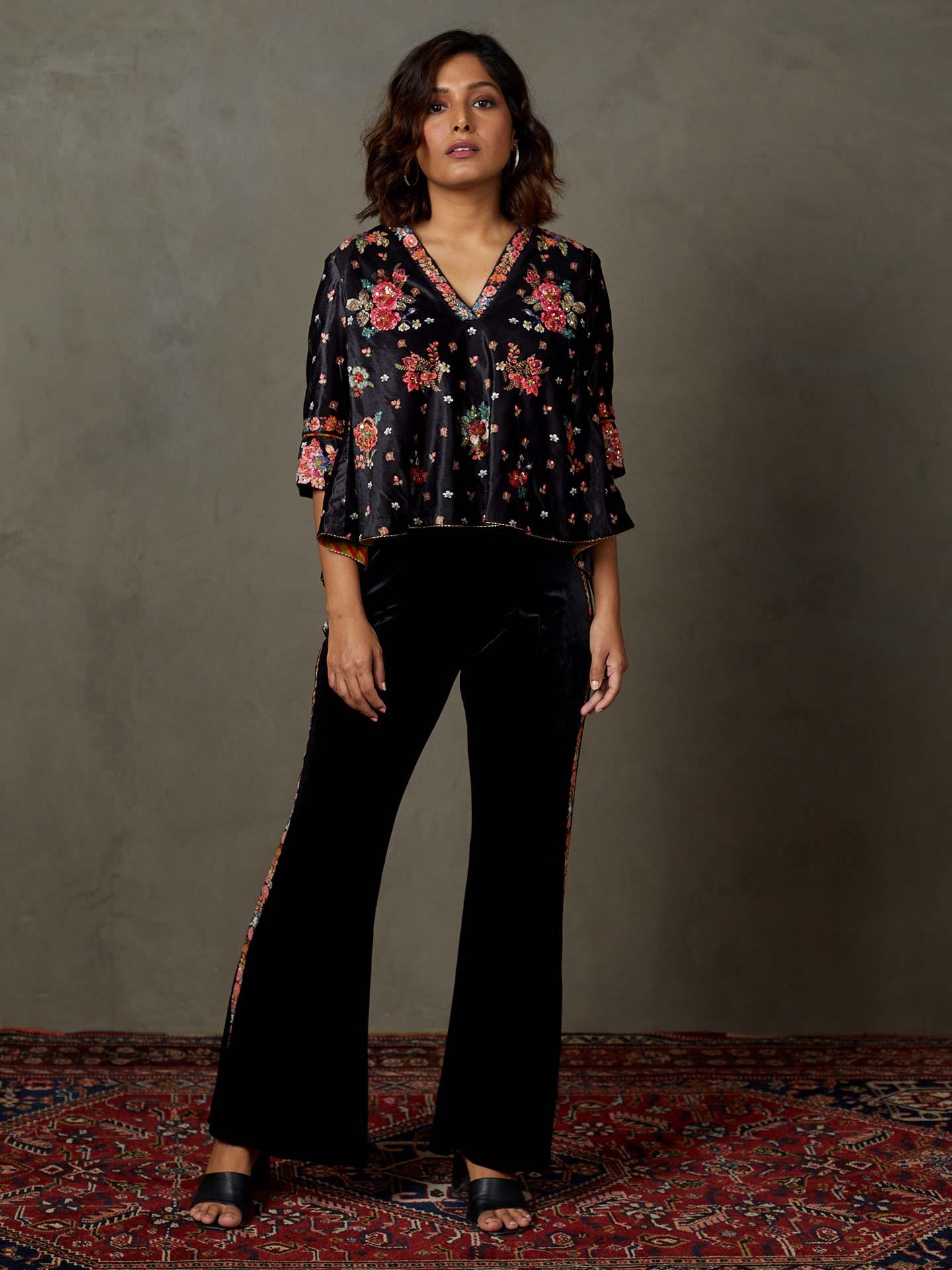 naptime総柄TシャツMサイズ naptime フラワー総柄プリントTシャツ