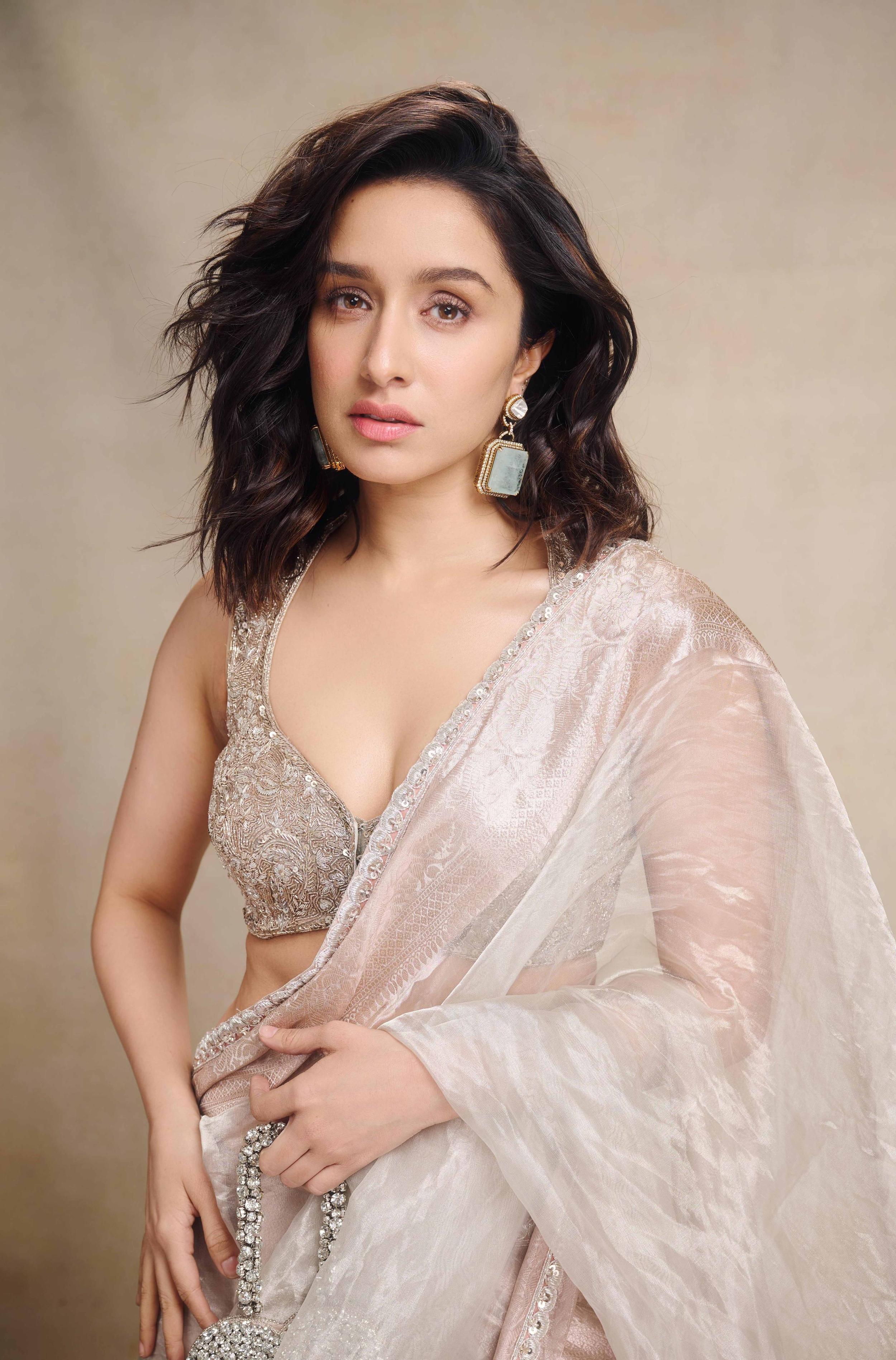 Shraddha kapoor saree style discount