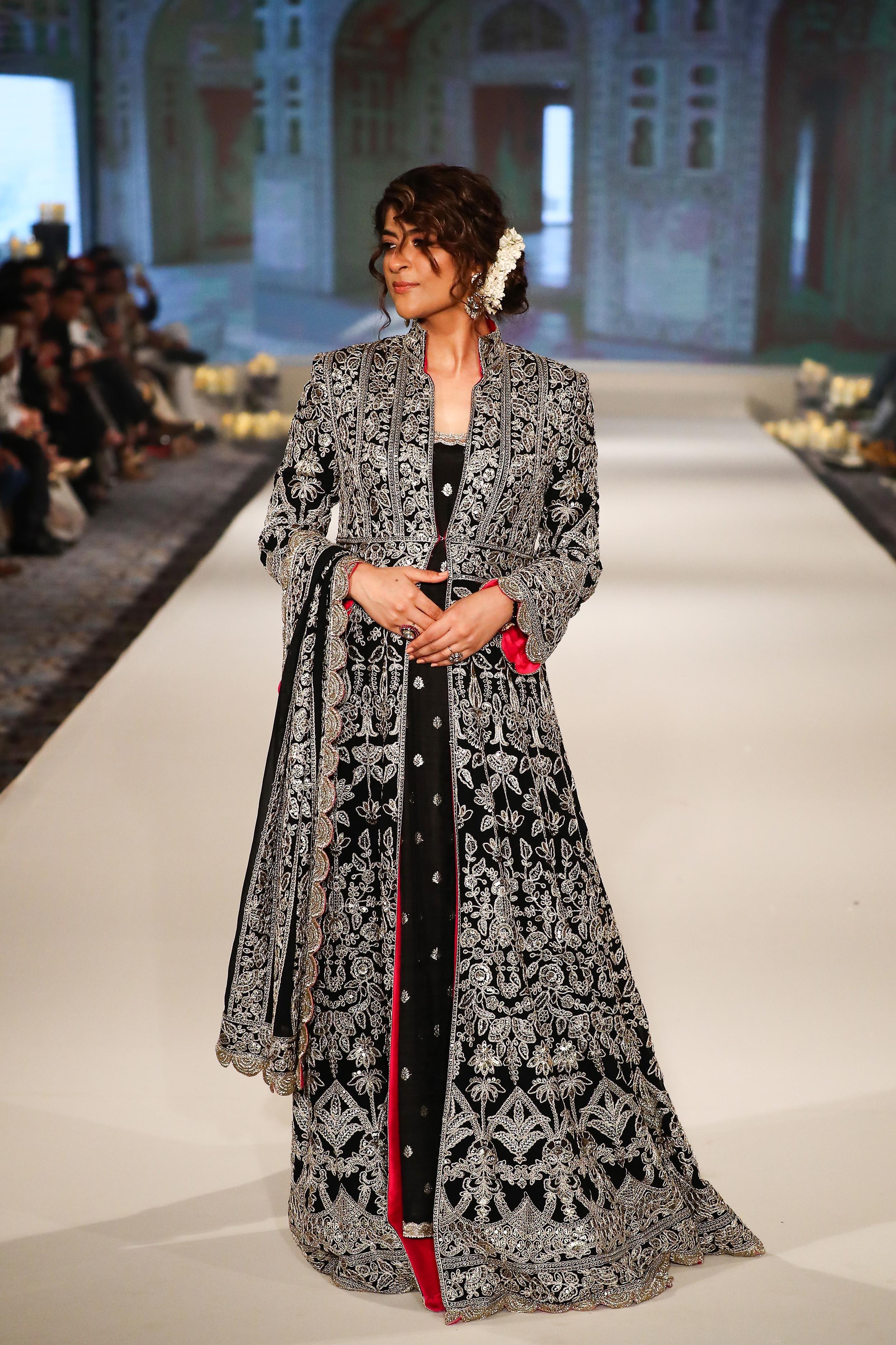 Jacket lehenga manish malhotra online