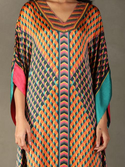 タグ付き未使用品　刺繍華やか　RITUKUMAR リトゥクマール　インド　緑 Black & Multi-Colored Kaleidoscope Kaftan