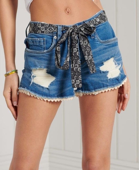 LACE HOT SHORT