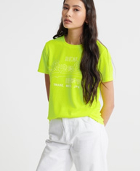 VL OUTLINE POP ENTRY TEE
