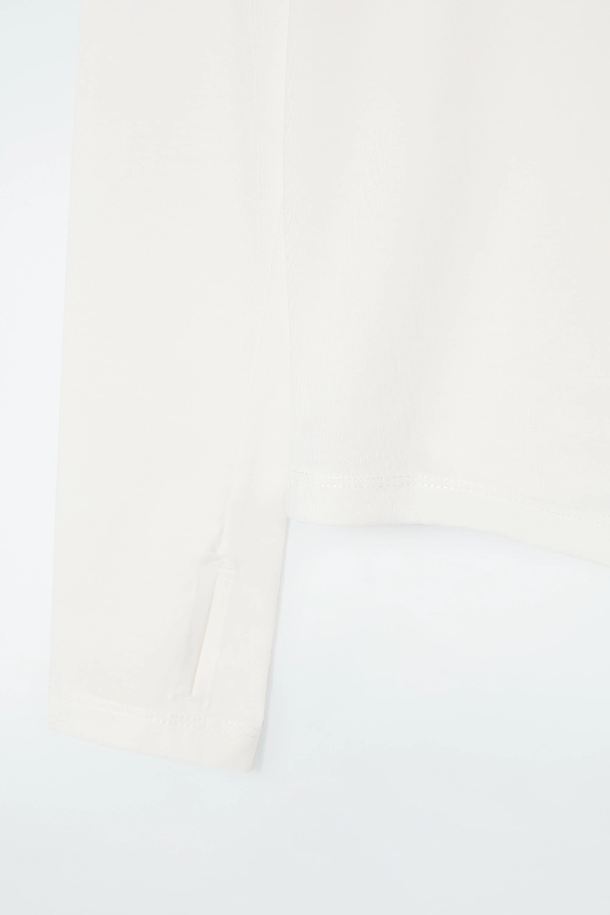 SLIM LIGHTWEIGHT LONG-SLEEVED TOP - 2