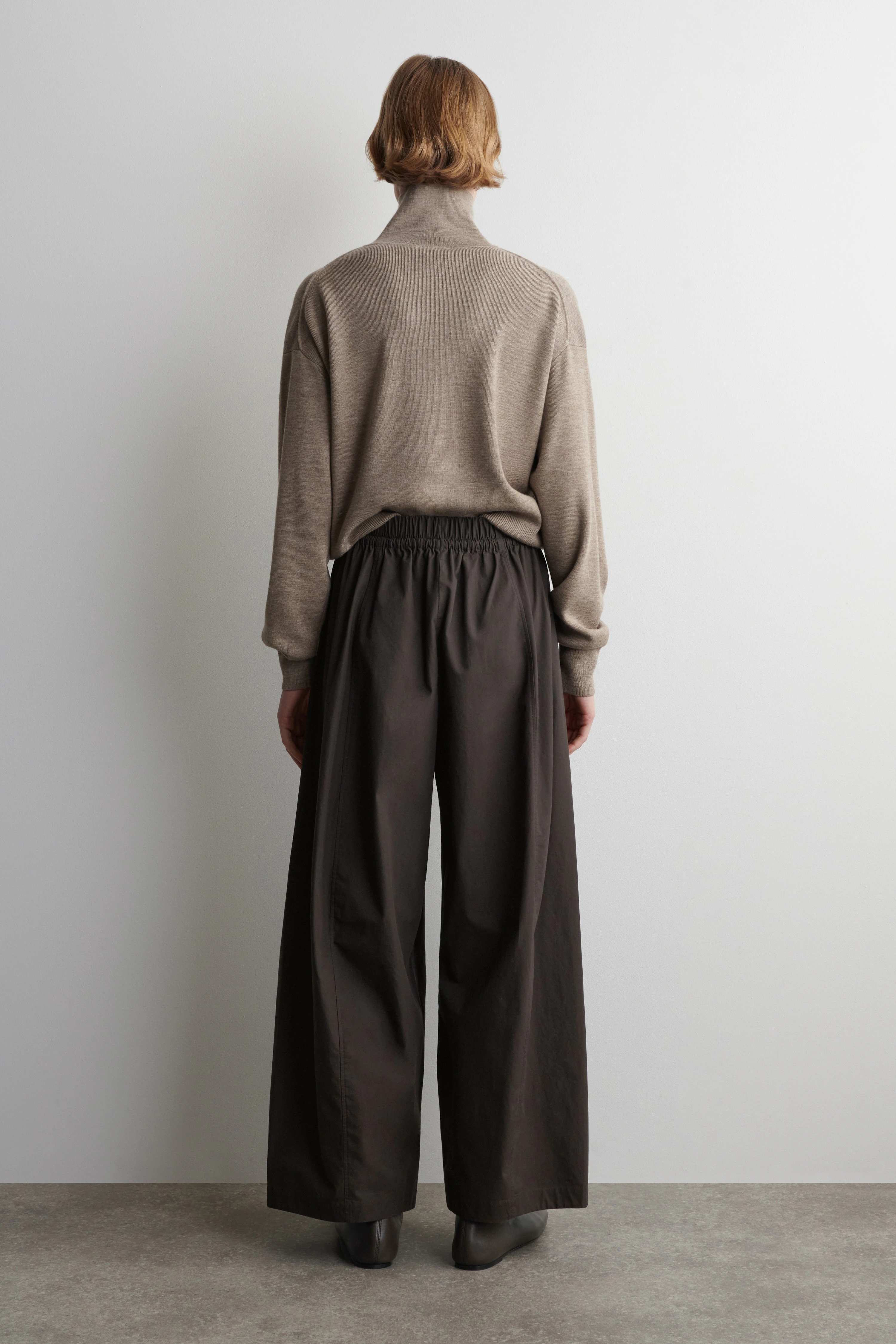 ELASTICATED BARREL-LEG TROUSERS - 2