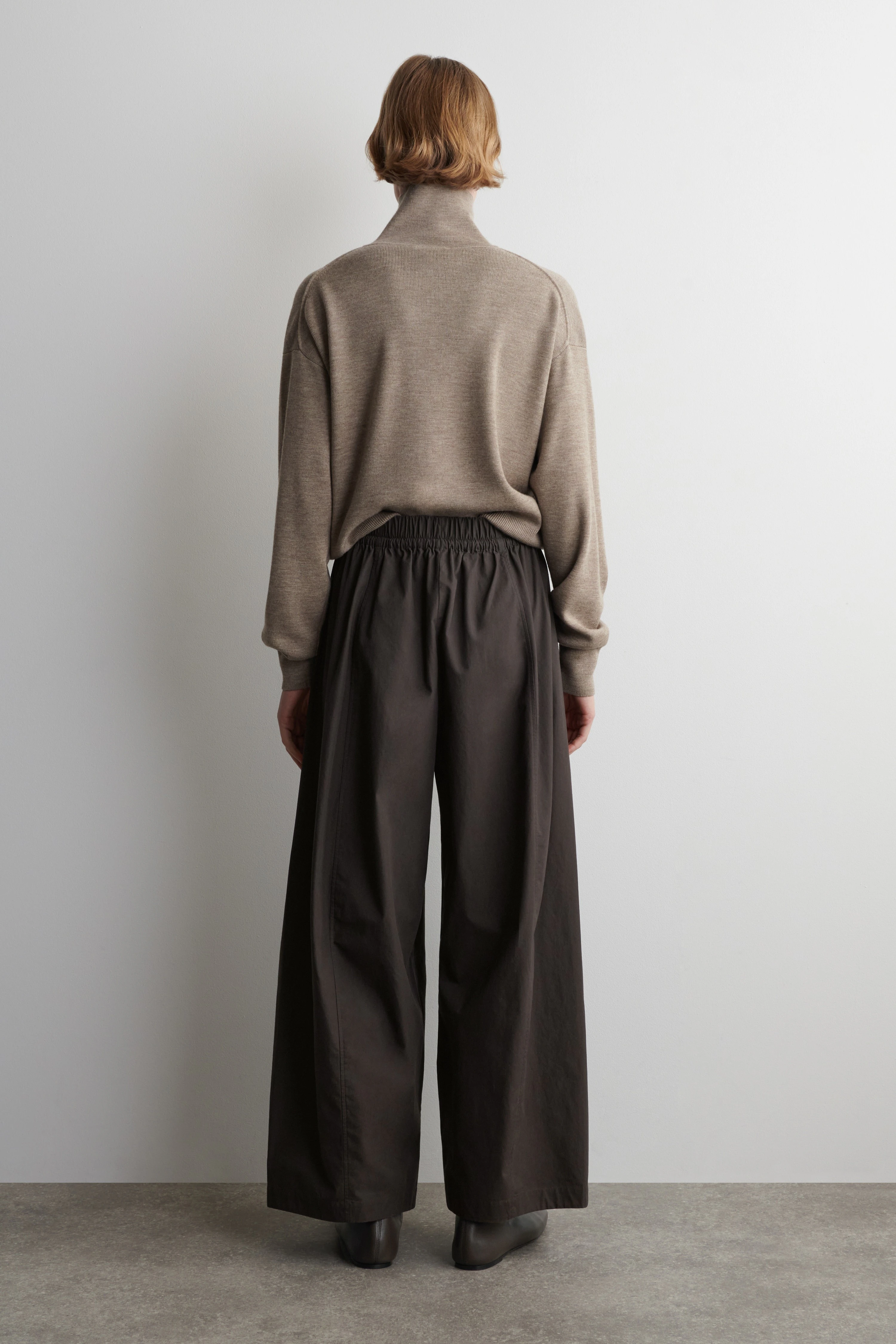 ELASTICATED BARREL-LEG TROUSERS - 2