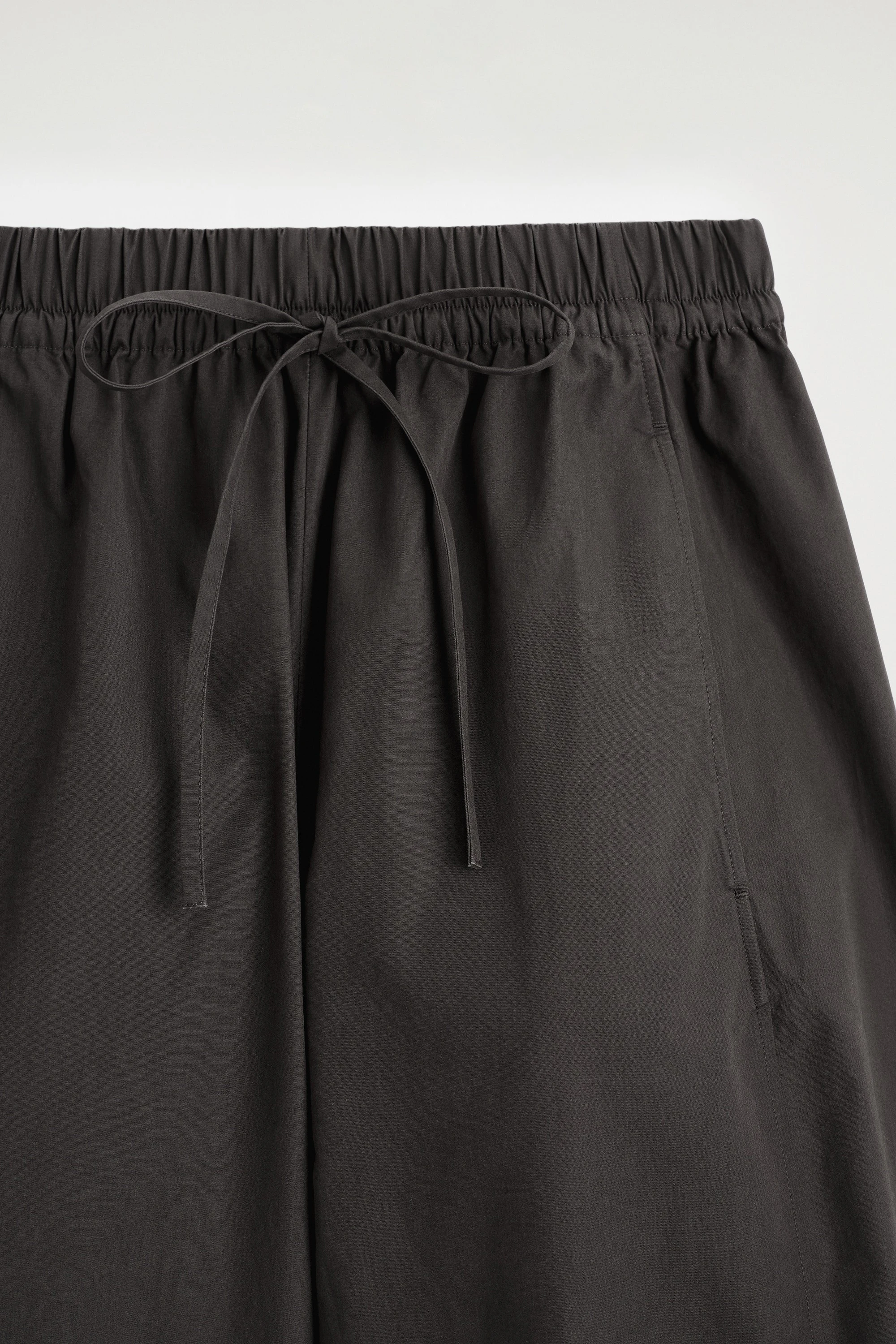ELASTICATED BARREL-LEG TROUSERS - 6