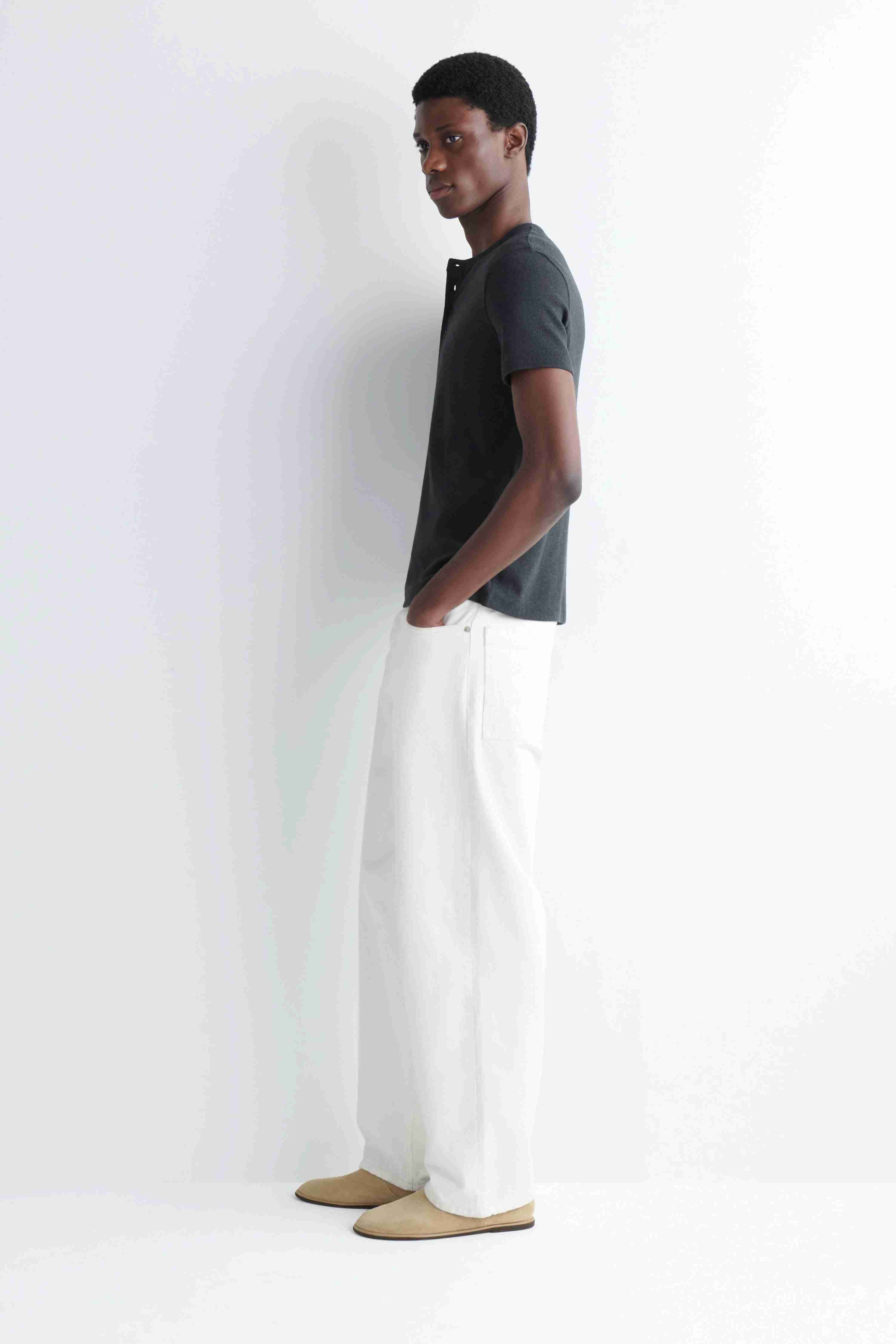 SLIM-FIT RIBBED HENLEY T-SHIRT - 3