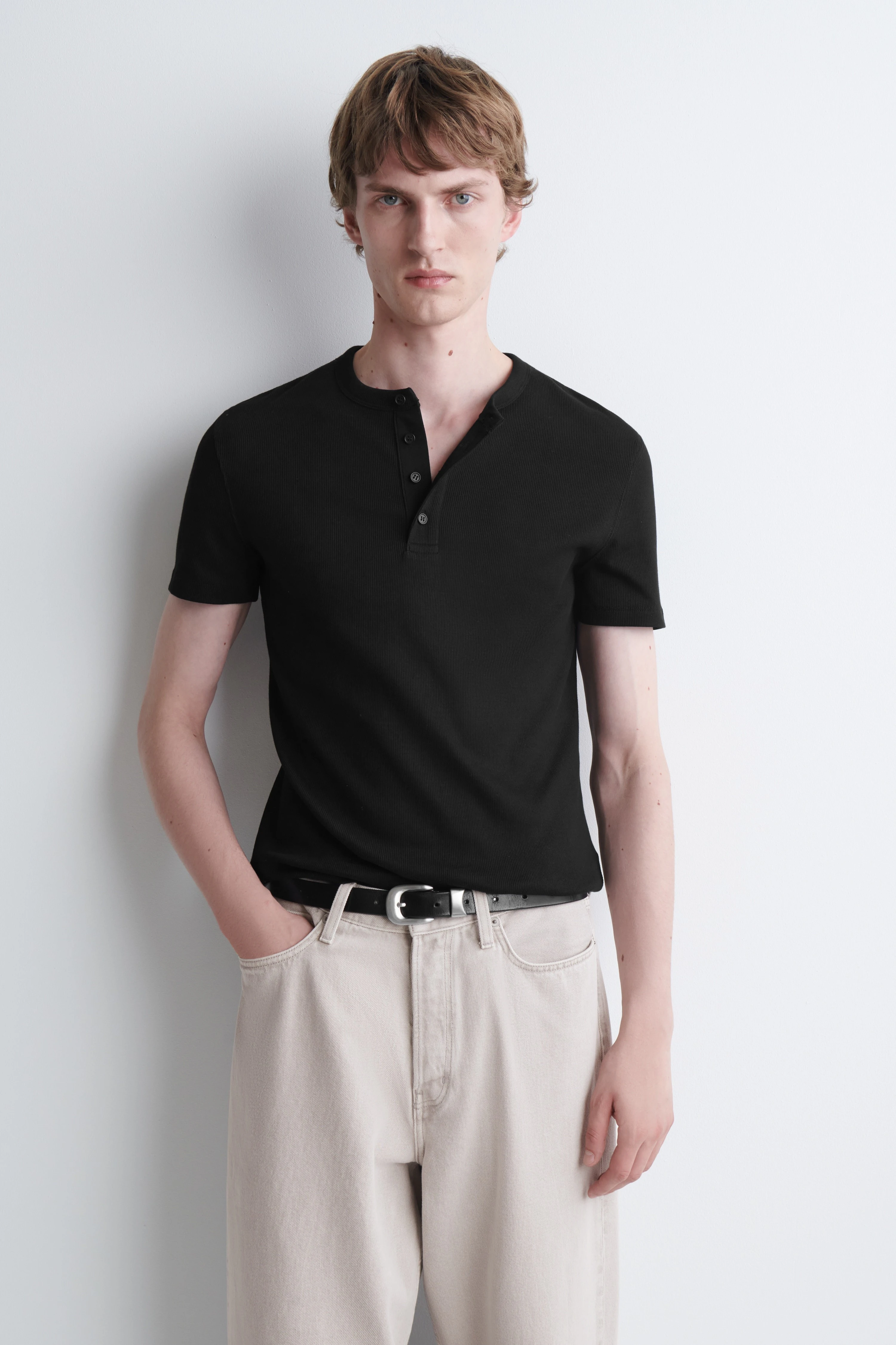 SLIM-FIT RIBBED HENLEY T-SHIRT - 1